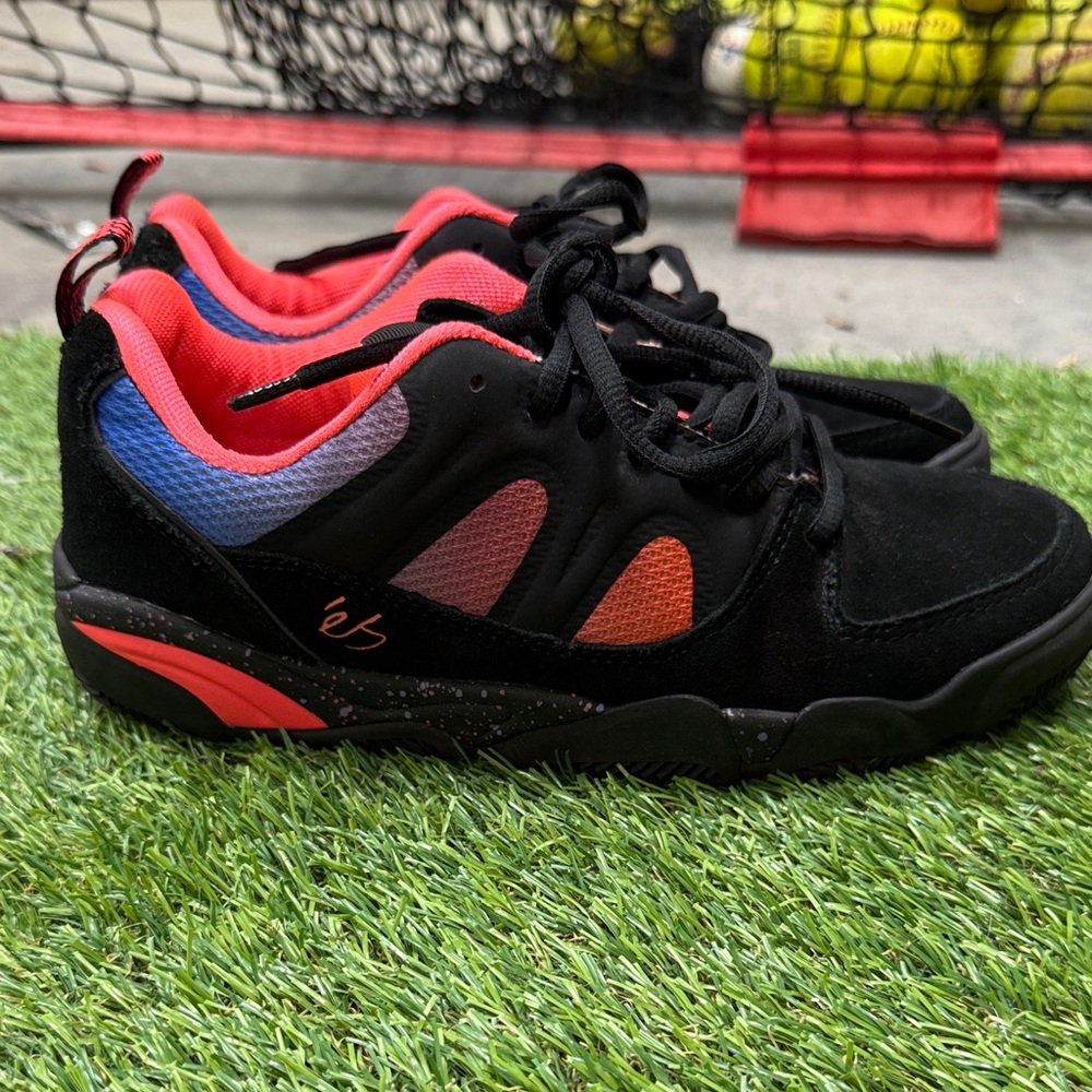 Skate Shoes with Coral and Blue Accents